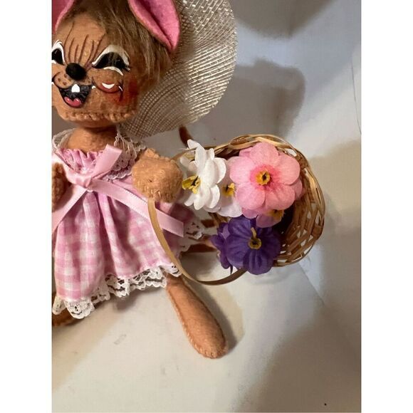 Annalee 2017 Springtime Easter Mouse 7” tall W/flowers - Picture 3 of 7